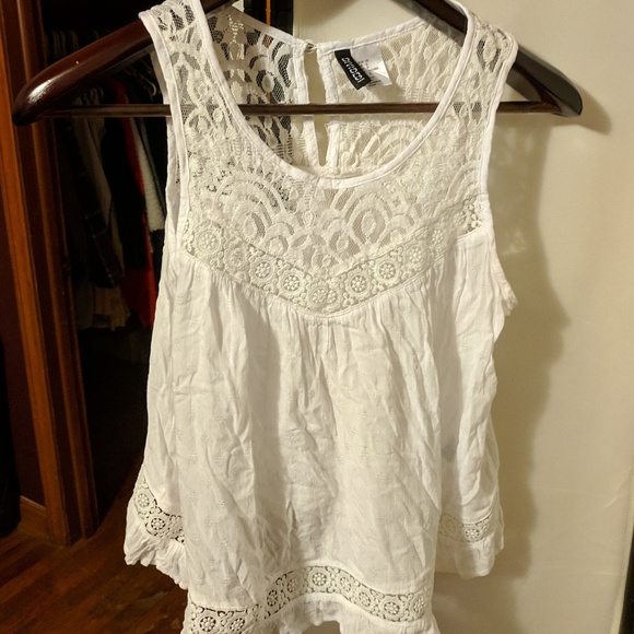 H&M Tops - H&M Divided, Lace Tank Top - size 8